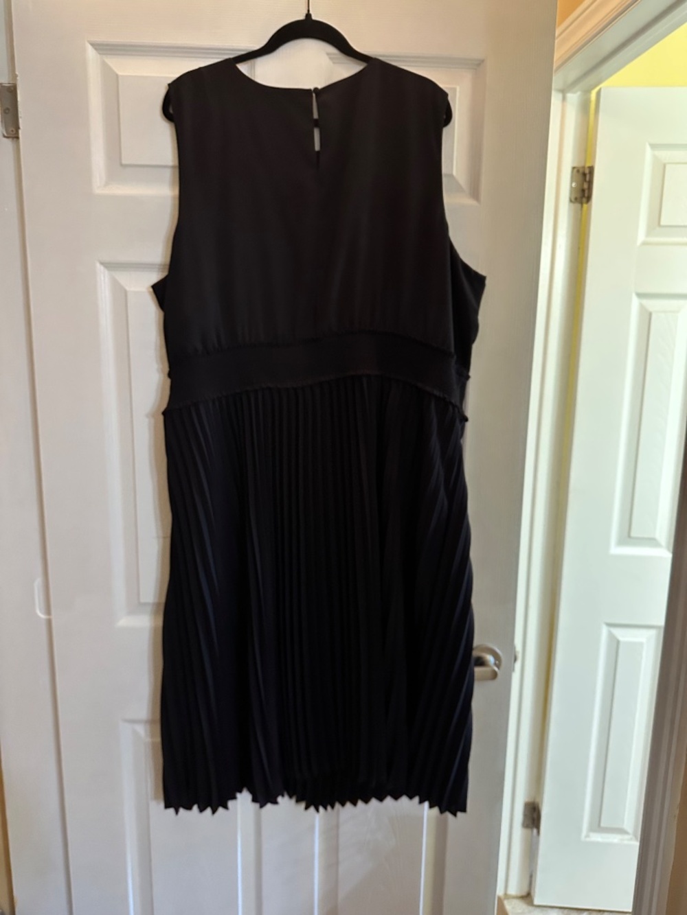Croft & Barrow 3X Black Pleated Skirt Shift Dress Like New Flattering - Picture 7 of 11
